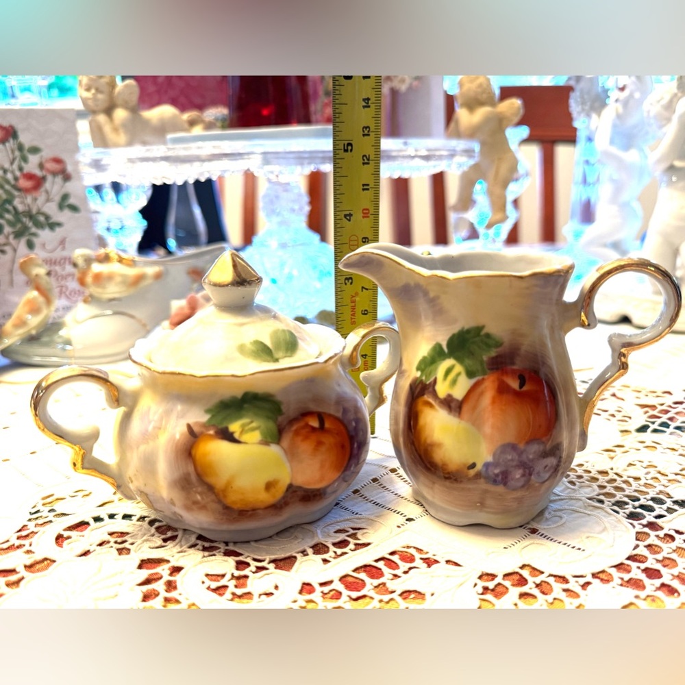 CREAM & SUGAR Set Hand painted colorful fruit Still Life perfect vintage conditn